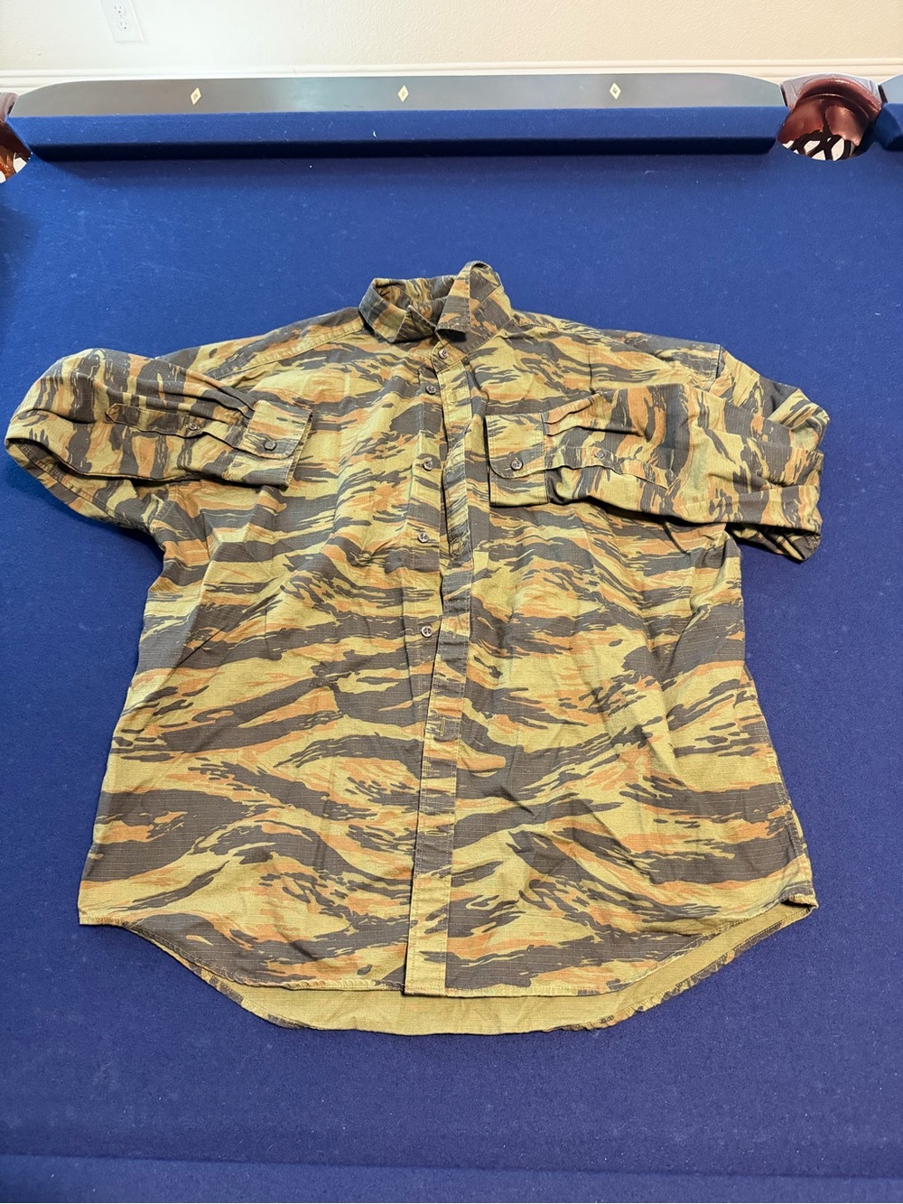 PALACE Tiger Stripe Camouflage Button-Down Shirt in Olive Green & Brown